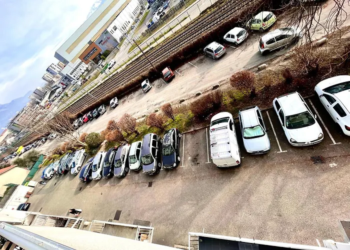 Daire Superbe Duplex Avec Parking Gratuit *