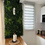 Superbe Duplex Avec Parking Gratuit Apartamento