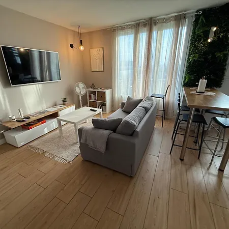 Superbe Duplex Avec Parking Gratuit Apartman