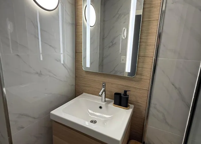 Superbe Duplex Avec Parking Gratuit