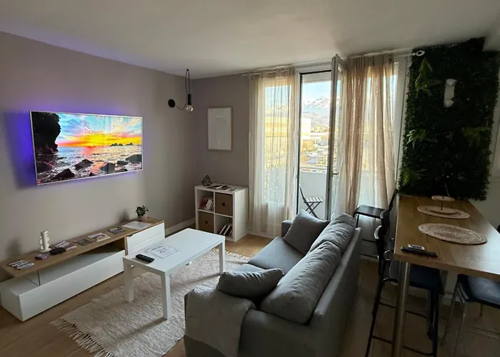 Superbe Duplex Avec Parking Gratuit *